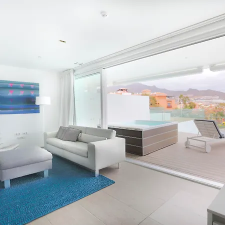 宝吧套房酒店 阿德耶