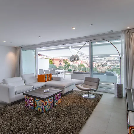 宝吧套房酒店 5*