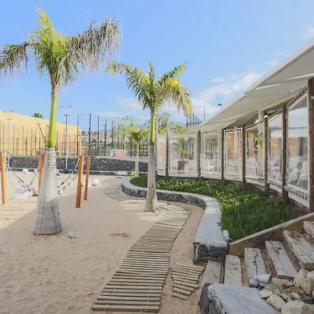 宝吧套房酒店 5* 阿德耶