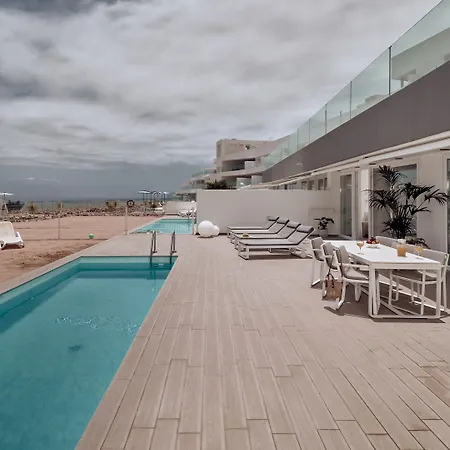 宝吧套房酒店 5*