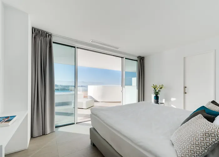 Готель Baobab 5*