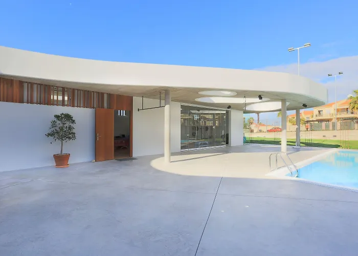 Baobab Готель Адехе