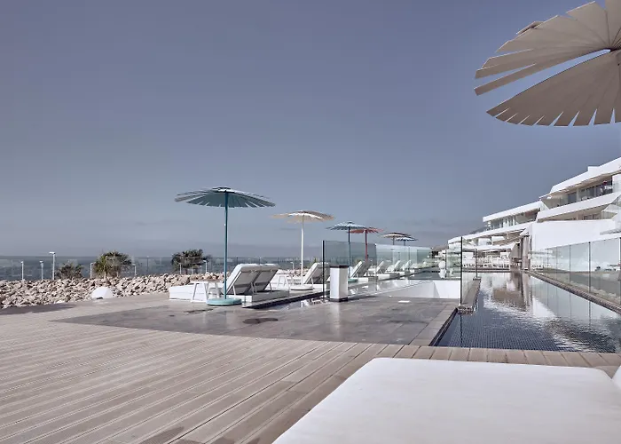 Baobab Готель Адехе