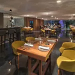 酒店 宝吧套房酒店