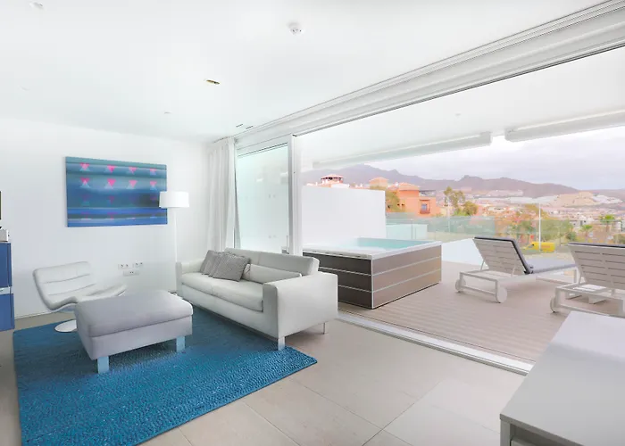 宝吧套房酒店 阿德耶