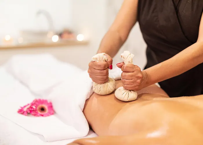 宝吧套房酒店 酒店 阿德耶