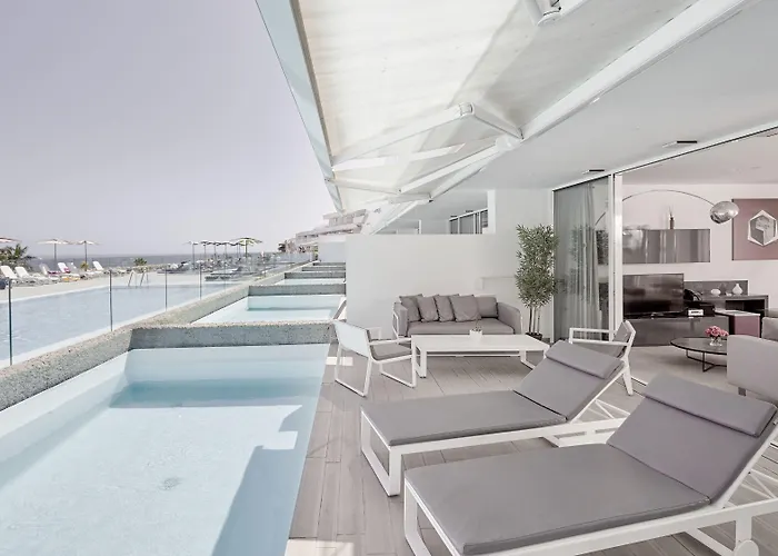 宝吧套房酒店 酒店